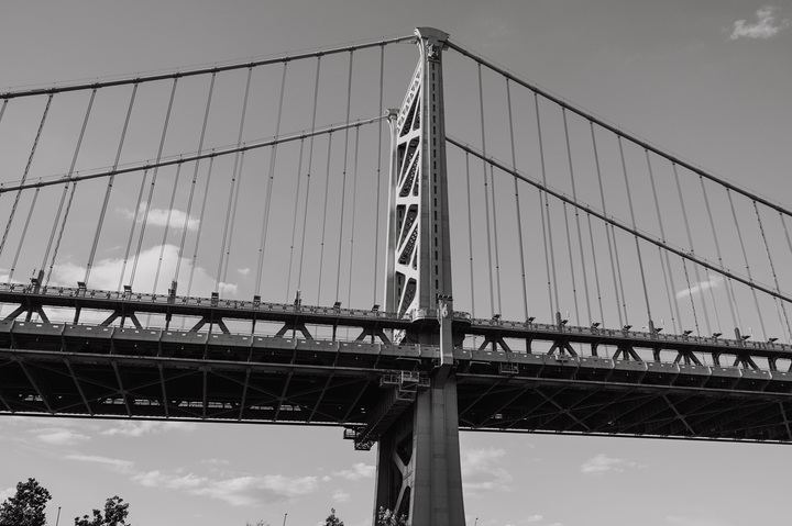 Black-and-white view of the Benjamin Franklin Bridge near Fishtown, Philadelphia